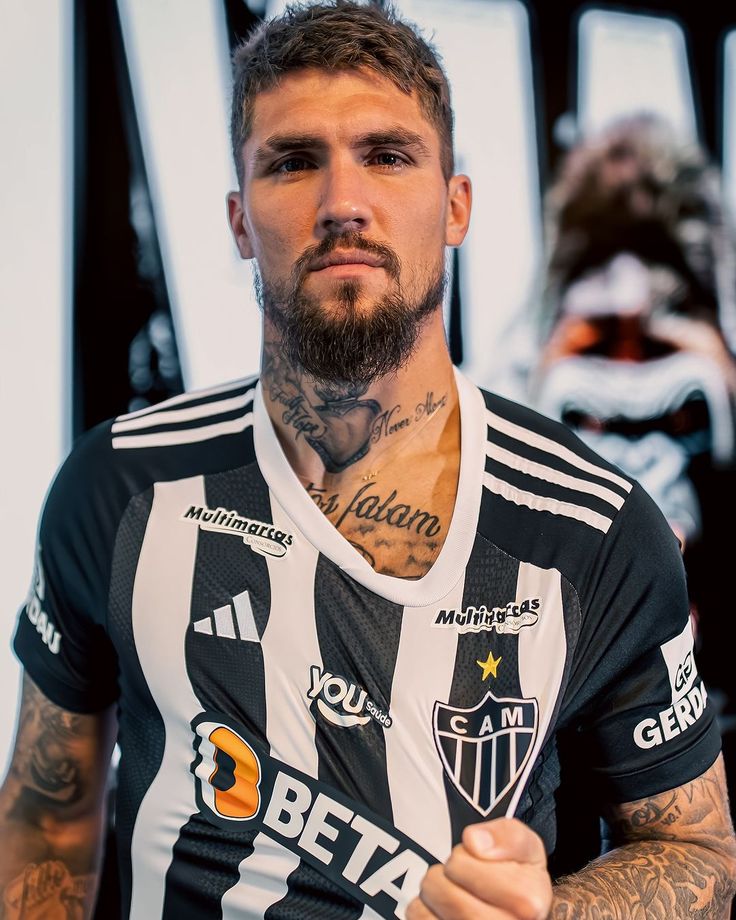De titular a reserva: Lyanco perde espaço no Atlético e projeta recuperação após a Copa